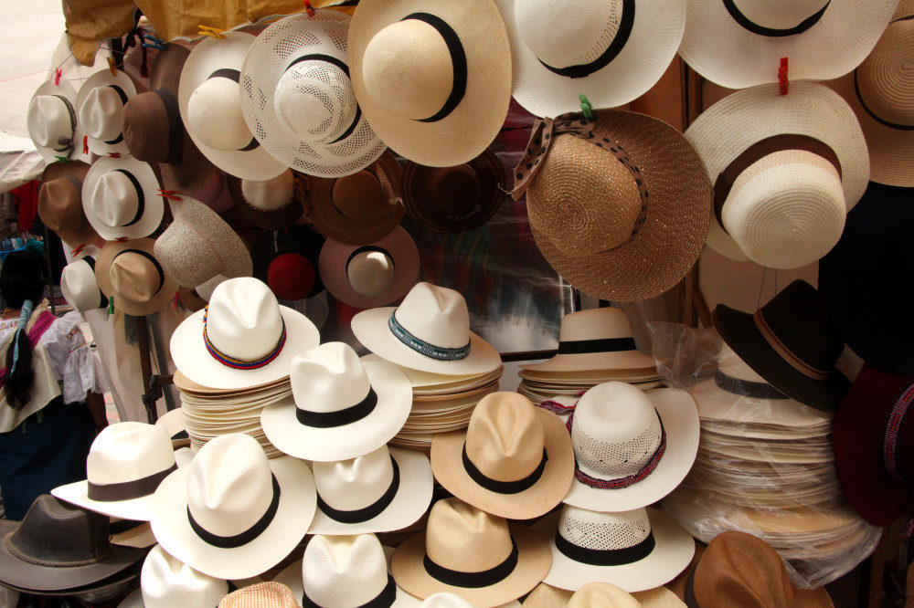 Panamahüte auf dem Markt in Otavalo